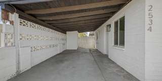 Beautifully Remodeled - Modern Duplex Gallery 6