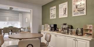 1027 W 19TH Street Gallery 32