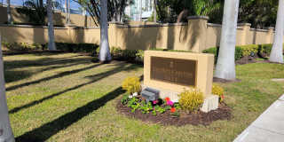 Seasonal/short term 3/2 renovated Ritz Carlton beauty with long water views Gallery 72