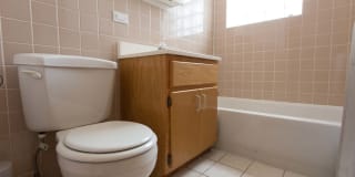 5415 S. Woodlawn Avenue Gallery 37