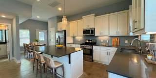 Great, modern 2 bedroom 2.5 bath available in South Austin! Gallery 9