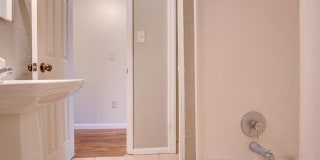 3411 W Yonge St Gallery 37