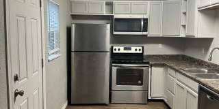 Great Home Located in the Lawton Heights Area! Pets Negotiable with Owner Approval! Gallery 6