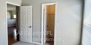 2300 The Oaks Blvd Gallery 42
