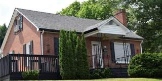 Adorable Downtown Marion Rental! Gallery 1