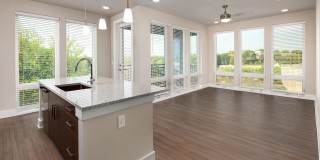 915 Glenwood Apartments at Grant Park Gallery 19