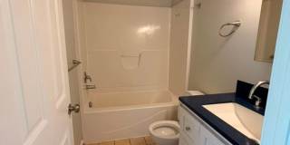 509-513 Woodward Avenue - 509-C Gallery 14