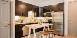 Lakeshore Pearl Gallery 14