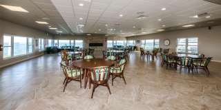 2 CAUSEWAY Boulevard Gallery 32