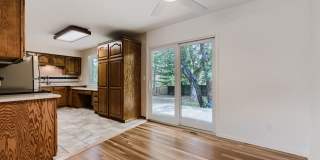 Beautiful 3-Bedroom Home with Large Backyard & Mountain Views Gallery 11