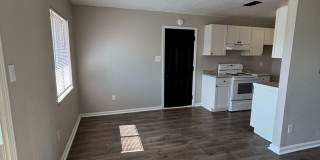 1800 Fairlane-Move In Ready! 1800 Fairlane-Move In Ready! Gallery 6