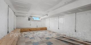 207 South Ellwood Avenue Gallery 18