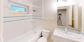 Spacious 4-bedroom 4.5 bath Home in a Gated Complex Gallery 70
