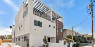 14802 Vanowen Street Gallery 22