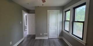 Newly updated 3 bedroom 1 bath house in Upper Hill! Gallery 13