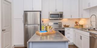 Ravella at Sienna Gallery 24