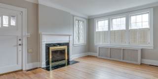 Charming 3BR/1B Conveniently Located Near Rhodes College! Gallery 11