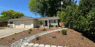 3 Bed / 1 Bath | Del Dayo Duplex Available 08/10/2026 Gallery 1