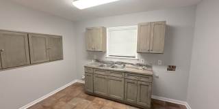 1445 Robin Hood Ln Gallery 7