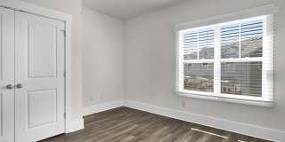 1808 Bungalow Row Gallery 21