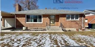 3 bed 2 bath house - 1 car garage - PET FRIENDLY Gallery 1