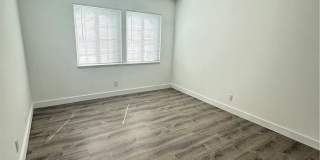 1765 W Glenoaks Gallery 16