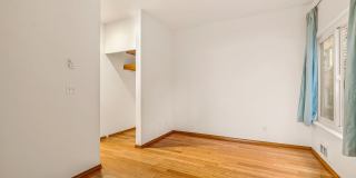 1 Bedroom Apartment Next To Cal Anderson Park! *Utilities and Garage Parking Included!* Gallery 7