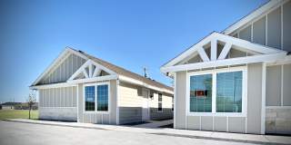 2129 Multi National Gallery 1