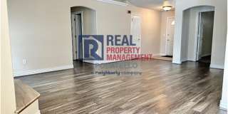 Beautiful 4 bedroom 3 bath house - attached garage Gallery 11