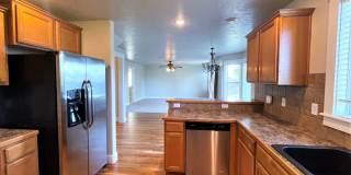 Beautiful and roomy 4bd 2.5ba home in Saddlebrook Subd. just off Star Rd. Beautiful and roomy 4bd 2.5ba home in Saddlebrook Subd. just off Star Rd. Gallery 17
