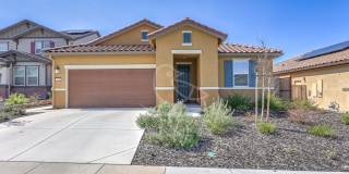 Stunning 4 Bedroom home in Twelve Bridges Gallery 1
