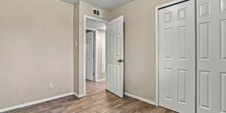 11524 MEADOWBROOK Drive Gallery 30