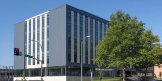 International Gallery 19