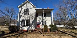 West Iredell Area - 4BR / 3BA + Carport Gallery 1