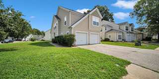 Beautifully Remodeled and Modern Home in Yorktown! Gallery 1