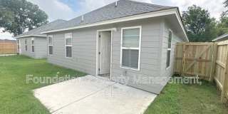 309 Westree Street Gallery 14