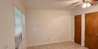 2404 10TH STREET W Gallery 3