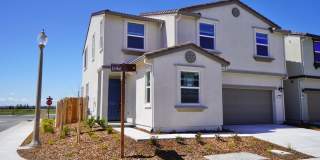 Beautiful 4 bedroom 3 bath Home in Twelve Bridges!! Gallery 1