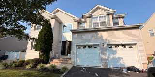 4 Beds 2.5 Baths 4 Beds 2.5 Baths Gallery 1
