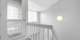 100 Kane Street Gallery 7