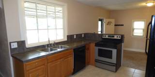 $0 DEPOSIT OPTION! CHARMING EDGEWATER 3 BED/2BATH HOME 3 BLOCKS FROM SLOAN'S LAKE Gallery 6