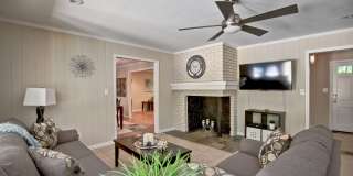 FURNISHED: Modern 6 Bdrm (7 beds) Home with BBQ, Foosball, HotTub & Private Pool - Close To Airport&Downtown Gallery 12
