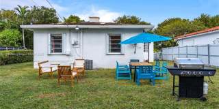 260 NE 45th St Gallery 27