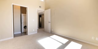 The Vantage Gallery 34