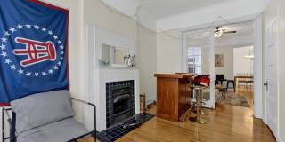 2522 North Burling Street Gallery 7