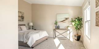 Charming 3 Bedroom Townhome in Highlands Neighborhood Gallery 16