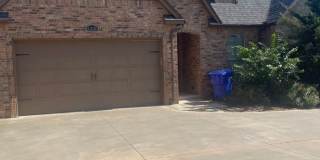 Fully Furnished Three Bedroom, Two Bathroom in the Enclave!!! Gallery 1