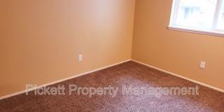 1300 NW Slate Ln Gallery 16