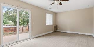 Great location in SE Aurora Gallery 16