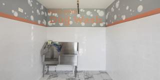 The NinetyNine Gallery 37